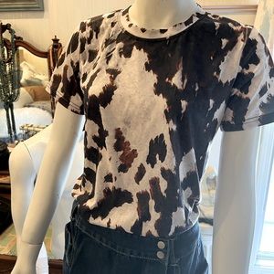 Brand new Women’s s/m white and Brown abstract print short sleeve T-shirt.